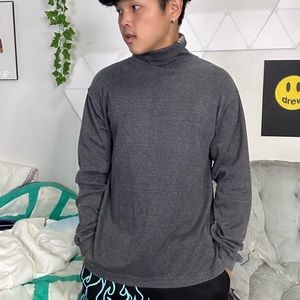 Small Gray Neck Sweater